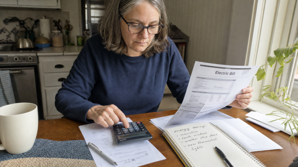 How to Save Money on Electric Bill, Smart and Easy Ways